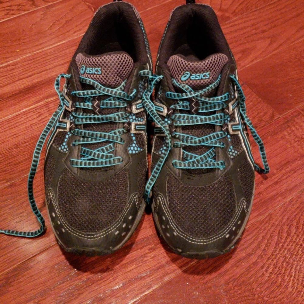 Ladies Asics sneakers